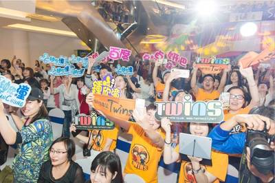 Twins长沙签售会现场回顾 与粉丝热情互动问答全记录